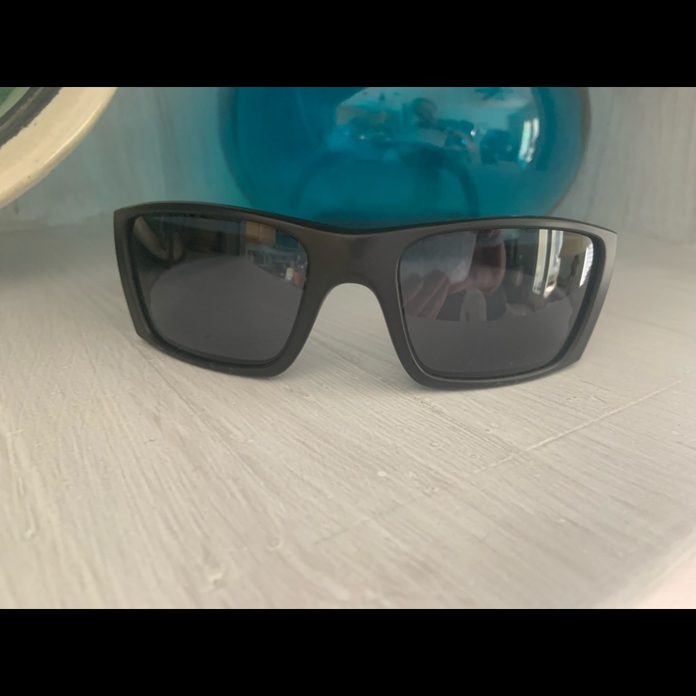 EUC Oakley Fuel Cell sunglasses